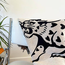 Load image into Gallery viewer, Lovecat blanket