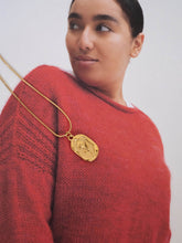 Load image into Gallery viewer, Chloe Tulip Pendant Necklace

