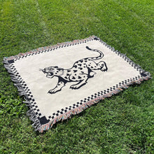 Load image into Gallery viewer, Lovecat blanket
