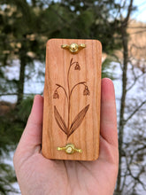 Load image into Gallery viewer, Pocket Size Flower Press With Snowdrop Flower Design | 2"x4"
