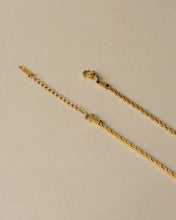 Load image into Gallery viewer, Mia Sunflower Icon Necklace
