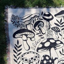 Load image into Gallery viewer, Mushroom blanket

