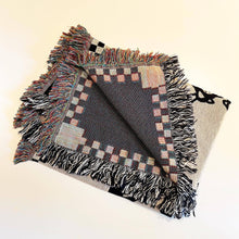 Load image into Gallery viewer, Lovecat blanket
