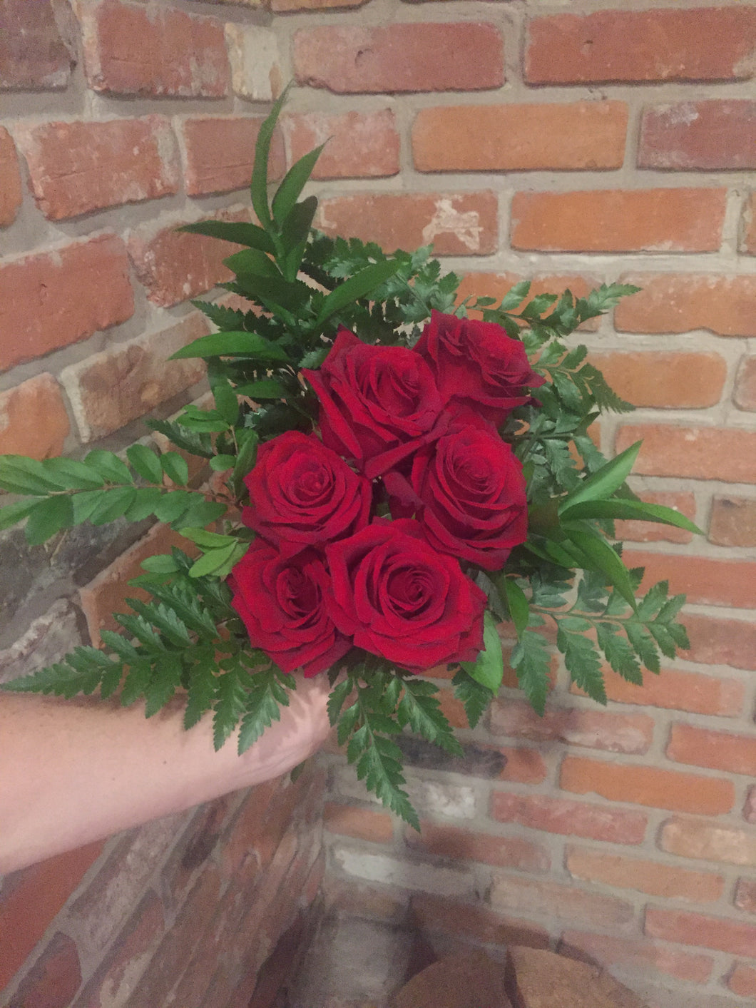 Valentine's Half Dozen Red Roses